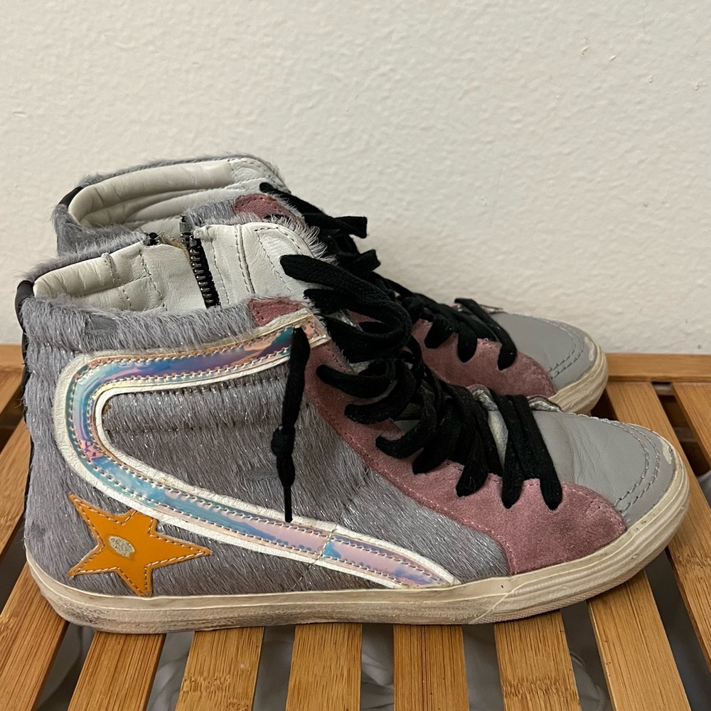Golden Goose Slide in a pony Gray hair and Pink High-Top Sneakers